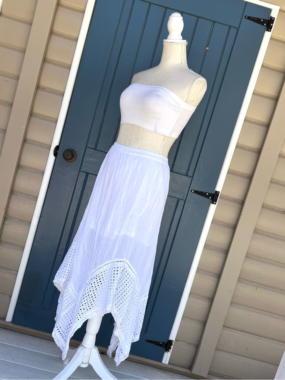 White diamonds Handkerchief Hem Cotton Skirt - Brand Women’s Size Small